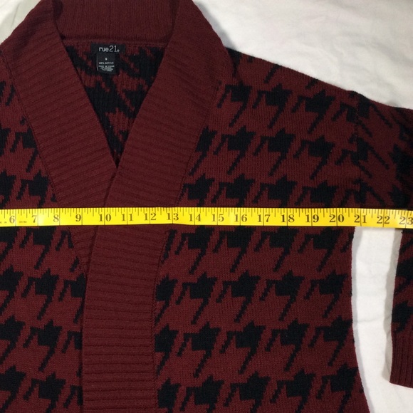 RUE 21 CARDIGAN Patterned Thick Knit Size S - Picture 2 of 7